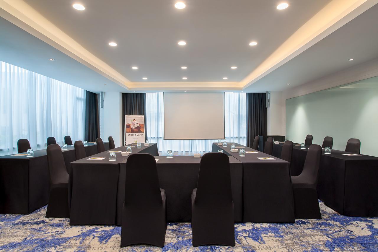 Hotel Ibis Styles Kota Kinabalu Inanam Zewnętrze zdjęcie